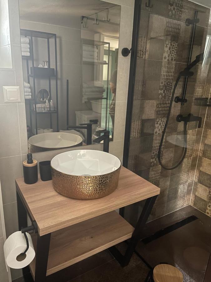 Apartment Mirana With Garden And Free Parking Zadar Extérieur photo