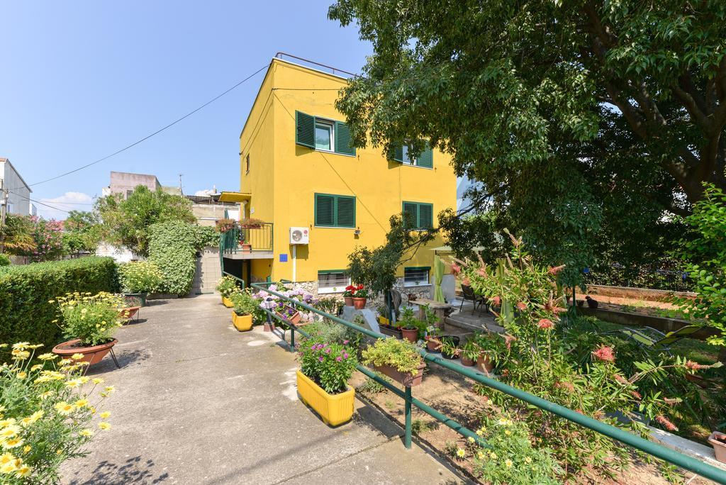 Apartment Mirana With Garden And Free Parking Zadar Chambre photo