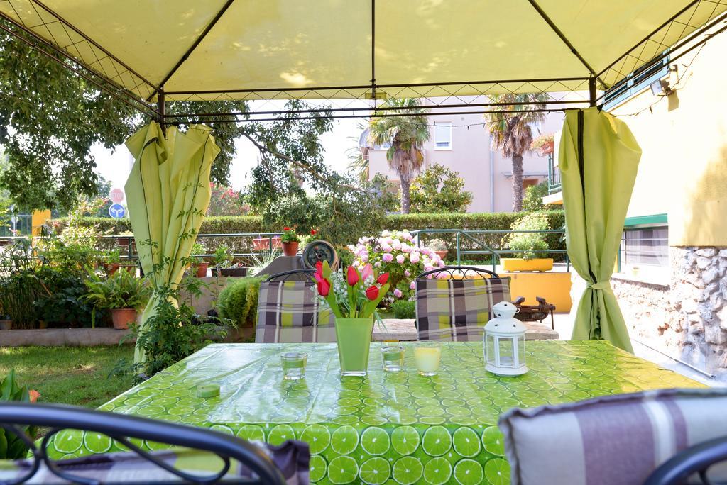 Apartment Mirana With Garden And Free Parking Zadar Chambre photo
