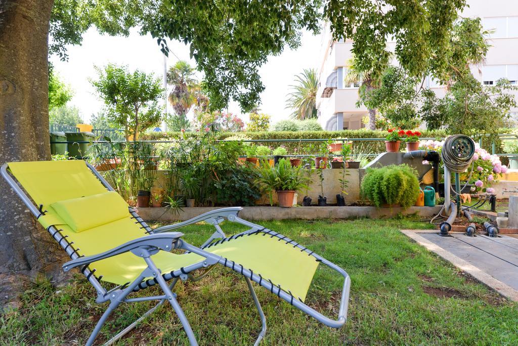 Apartment Mirana With Garden And Free Parking Zadar Chambre photo
