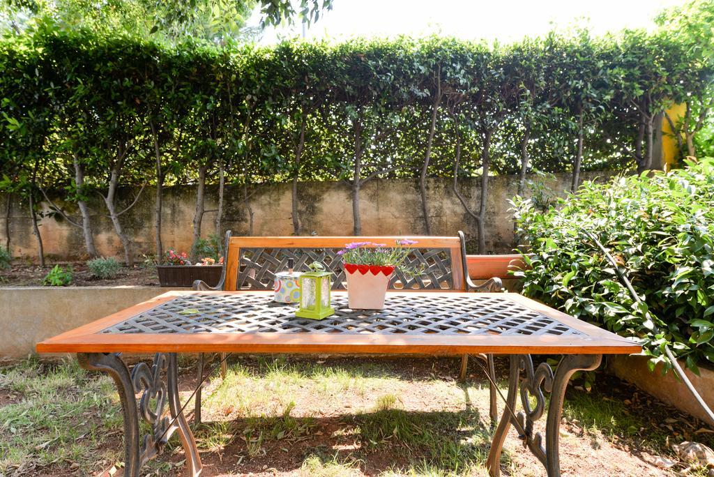 Apartment Mirana With Garden And Free Parking Zadar Chambre photo