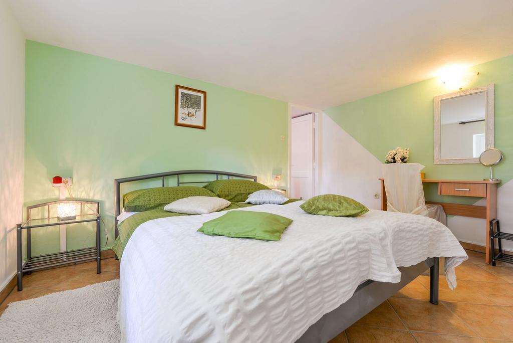 Apartment Mirana With Garden And Free Parking Zadar Chambre photo