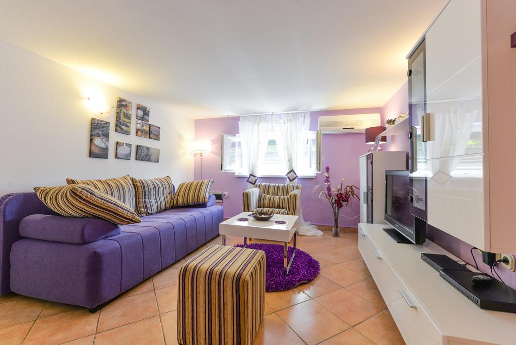 Apartment Mirana With Garden And Free Parking Zadar Chambre photo